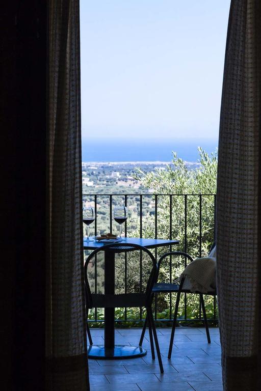 B&B Pozzo Di Luce (Adults Only) Монополи Екстериор снимка