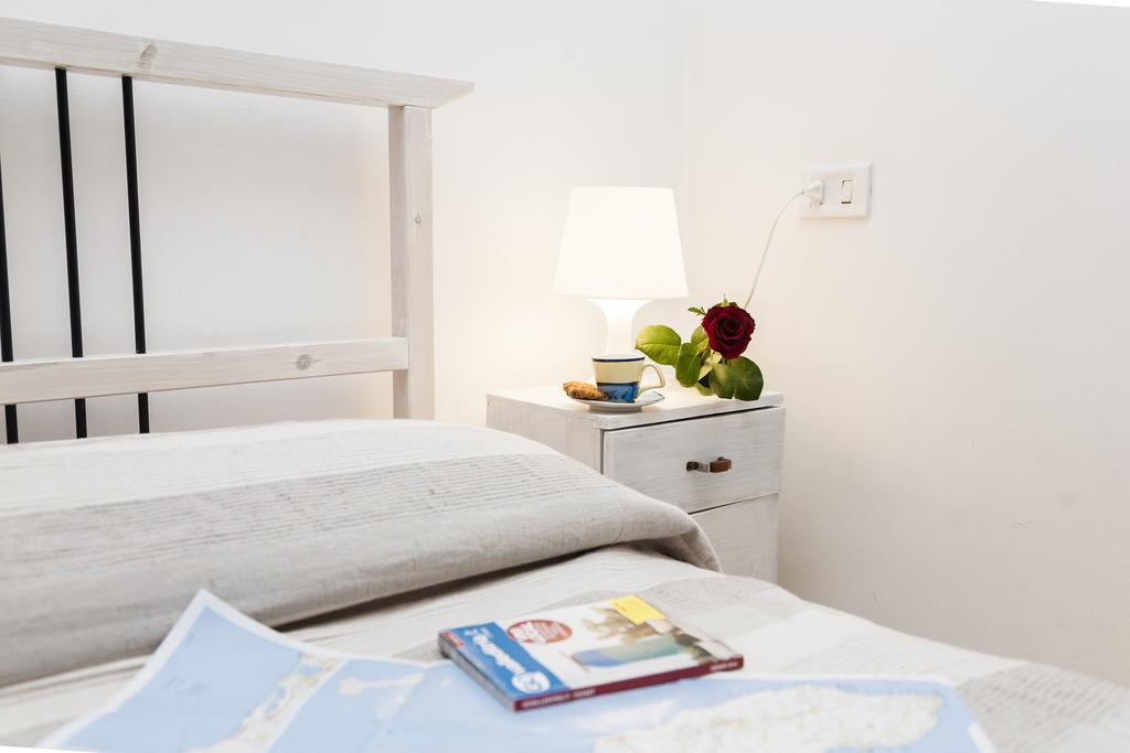 B&B Pozzo Di Luce (Adults Only) Монополи Екстериор снимка
